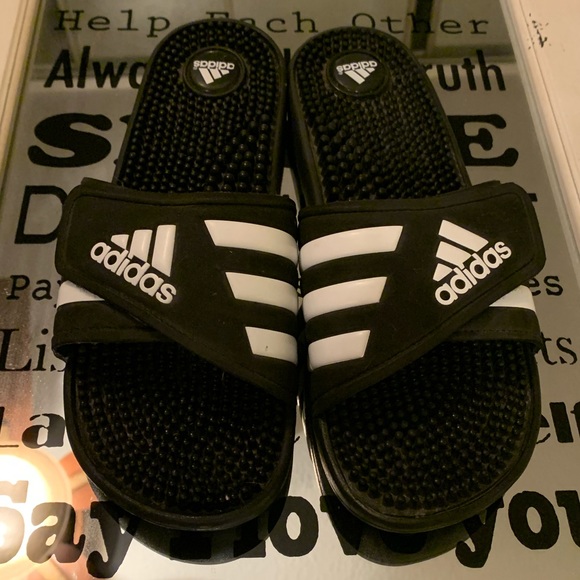 adissage sandals